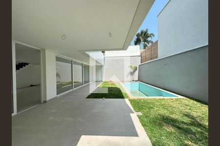 Casa de condomínio à venda com 450m², 4 quartos e 4 vagas