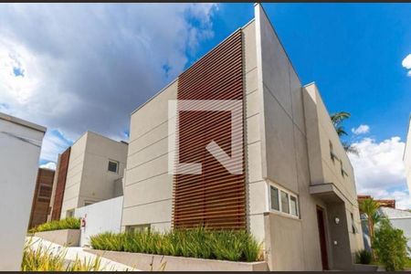 Casa de condomínio à venda com 525m², 4 quartos e 5 vagas