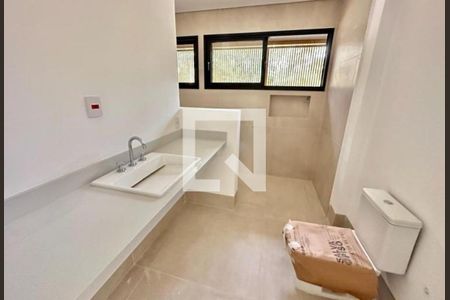 Casa de condomínio à venda com 748m², 3 quartos e 5 vagas