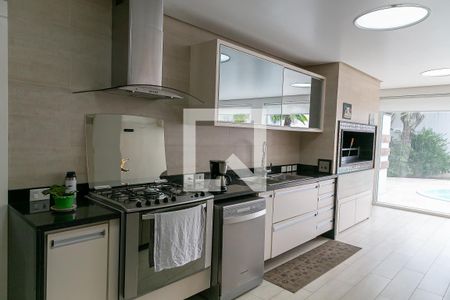 Casa à venda com 470m², 5 quartos e sem vaga Casa à venda com 470m², 5 quartos e sem vagaCozinha