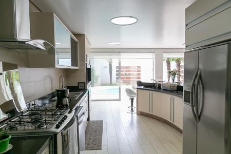 Casa à venda com 470m², 5 quartos e sem vaga Casa à venda com 470m², 5 quartos e sem vagaCozinha