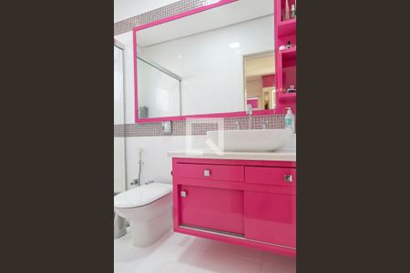 Casa à venda com 470m², 5 quartos e sem vaga Casa à venda com 470m², 5 quartos e sem vagaBanheiro da Suíte 2