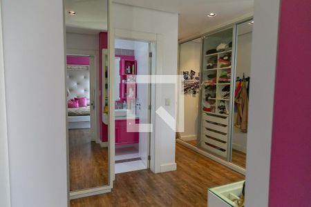 Casa à venda com 470m², 5 quartos e sem vaga Casa à venda com 470m², 5 quartos e sem vagaSuíte 2