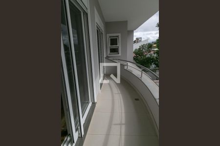 Casa à venda com 470m², 5 quartos e sem vaga Casa à venda com 470m², 5 quartos e sem vagaVaranda