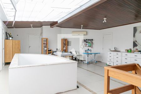 Casa à venda com 470m², 5 quartos e sem vaga Casa à venda com 470m², 5 quartos e sem vagaQuarto 4