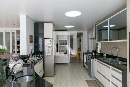 Casa à venda com 470m², 5 quartos e sem vaga Casa à venda com 470m², 5 quartos e sem vagaCozinha