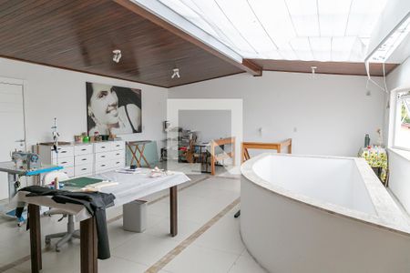 Casa à venda com 470m², 5 quartos e sem vaga Casa à venda com 470m², 5 quartos e sem vagaQuarto 4