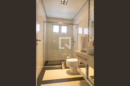 Casa à venda com 470m², 5 quartos e sem vaga Casa à venda com 470m², 5 quartos e sem vagaBanheiro Corredor