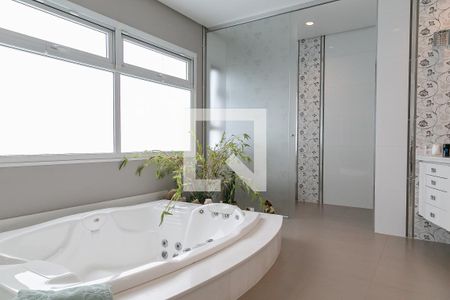 Casa à venda com 470m², 5 quartos e sem vaga Casa à venda com 470m², 5 quartos e sem vagaBanheiro da Suíte 3