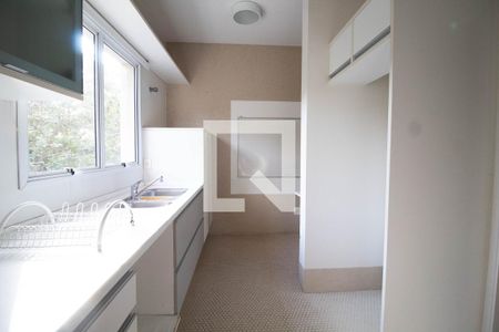 Casa de condomínio à venda com 340m², 4 quartos e 4 vagas Casa de condomínio à venda com 340m², 4 quartos e 4 vagasCozinha