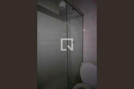 Casa de condomínio à venda com 340m², 4 quartos e 4 vagas Casa de condomínio à venda com 340m², 4 quartos e 4 vagasBanheiro de Serviço