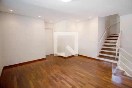 Casa de condomínio à venda com 340m², 4 quartos e 4 vagas Casa de condomínio à venda com 340m², 4 quartos e 4 vagasSala de Jantar