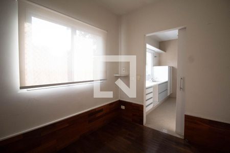 Casa de condomínio à venda com 340m², 4 quartos e 4 vagas Casa de condomínio à venda com 340m², 4 quartos e 4 vagasCopa