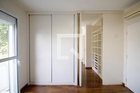 Casa de condomínio à venda com 340m², 4 quartos e 4 vagas Casa de condomínio à venda com 340m², 4 quartos e 4 vagasSuíte 1