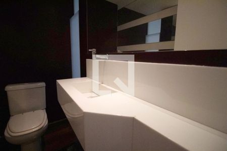 Casa de condomínio à venda com 340m², 4 quartos e 4 vagas Casa de condomínio à venda com 340m², 4 quartos e 4 vagasLavabo