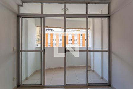 Sala de apartamento para alugar com 2 quartos, 63m² em Santo Antônio, Belo Horizonte