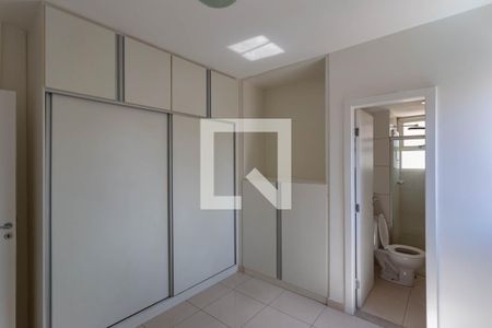 Quarto 2 de apartamento para alugar com 2 quartos, 63m² em Santo Antônio, Belo Horizonte