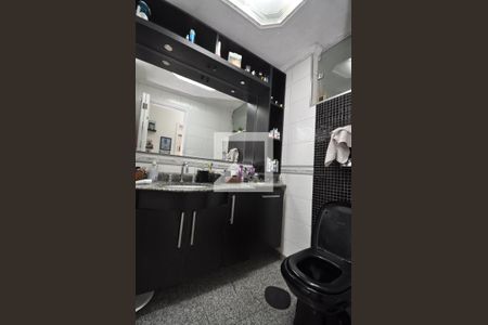 Apartamento à venda com 94m², 3 quartos e 1 vagaBanheiro Social