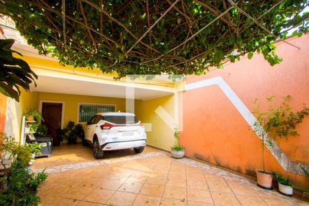 Casa à venda com 200m², 4 quartos e 4 vagas Casa à venda com 200m², 4 quartos e 4 vagasGaragem