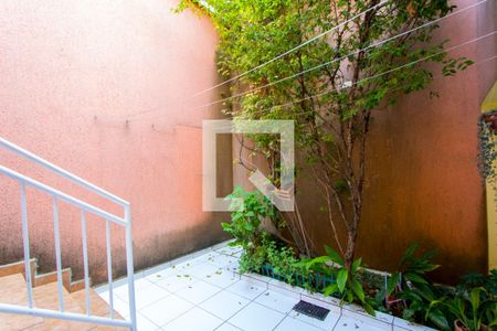 Casa à venda com 200m², 4 quartos e 4 vagas Casa à venda com 200m², 4 quartos e 4 vagasQuintal