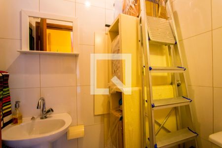 Casa à venda com 200m², 4 quartos e 4 vagas Casa à venda com 200m², 4 quartos e 4 vagasBanheiro de serviço