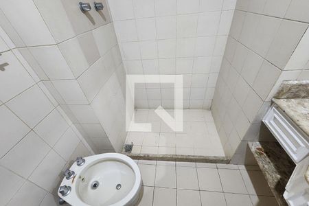 Apartamento para alugar com 80m², 2 quartos e sem vagaBanheiro
