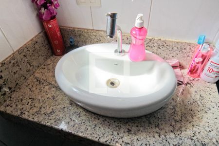 Casa à venda com 140m², 3 quartos e 4 vagas Casa à venda com 140m², 3 quartos e 4 vagasBanheiro