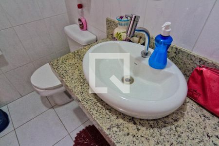 Casa à venda com 140m², 3 quartos e 4 vagas Casa à venda com 140m², 3 quartos e 4 vagasBanheiro da Suíte