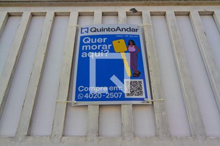 Casa à venda com 140m², 3 quartos e 4 vagas Casa à venda com 140m², 3 quartos e 4 vagasFachada