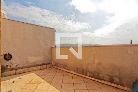 Casa à venda com 140m², 3 quartos e 4 vagas Casa à venda com 140m², 3 quartos e 4 vagasÁrea externa