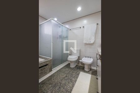 Apartamento à venda com 194m², 3 quartos e 4 vagasSuíte 1 - Banheiro