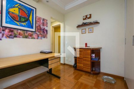 Apartamento à venda com 194m², 3 quartos e 4 vagasSuíte 2