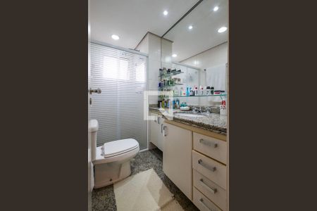 Apartamento à venda com 194m², 3 quartos e 4 vagasSuíte 2 - Banheiro