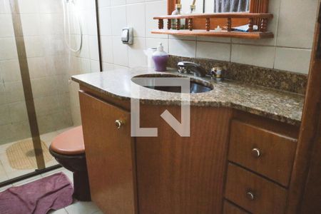 Casa à venda com 181m², 3 quartos e 1 vagaBanheiro