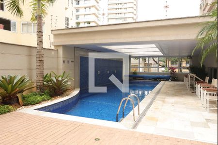 Apartamento à venda com 120m², 3 quartos e 2 vagas Apartamento à venda com 120m², 3 quartos e 2 vagasÁrea comum - Piscina