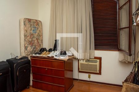 Casa de condomínio para alugar com 351m², 4 quartos e 3 vagas Casa de condomínio para alugar com 351m², 4 quartos e 3 vagasQuarto 4 - Armários