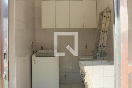 Casa à venda com 300m², 4 quartos e 4 vagasÁrea de Serviço
