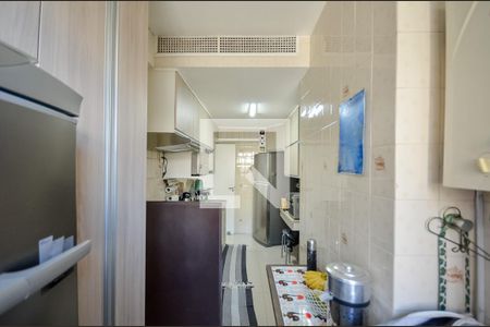 Apartamento à venda com 125m², 3 quartos e 1 vagaÁrea de Serviço