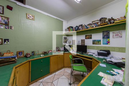 Casa à venda com 355m², 6 quartos e 6 vagasEscritório