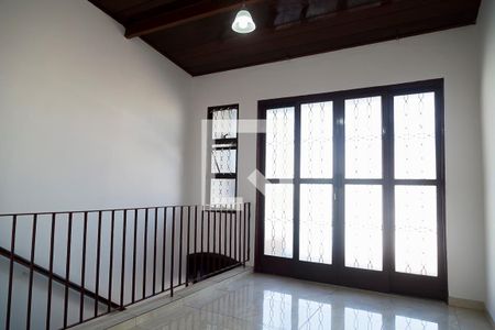 Sala 1 de casa para alugar com 3 quartos, 120m² em Vila Campestre, São Paulo