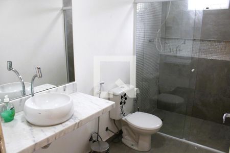 Casa à venda com 240m², 4 quartos e 4 vagasBanheiro da Edícula