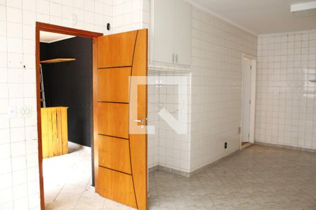 Casa à venda com 240m², 4 quartos e 4 vagasCozinha