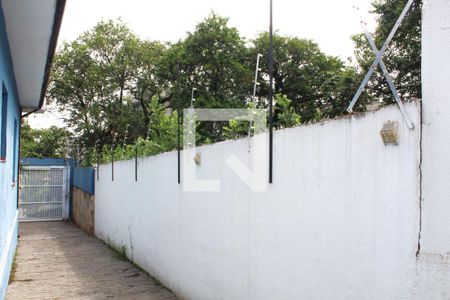 Casa à venda com 240m², 4 quartos e 4 vagasQuintal / Cerca Elétrica