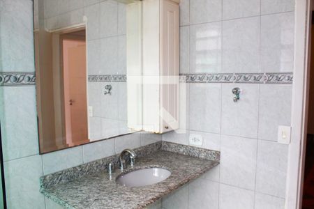 Casa à venda com 240m², 4 quartos e 4 vagasBanheiro