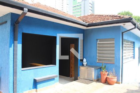 Casa à venda com 240m², 4 quartos e 4 vagasFachada