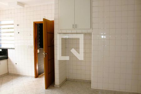 Casa à venda com 240m², 4 quartos e 4 vagasCozinha