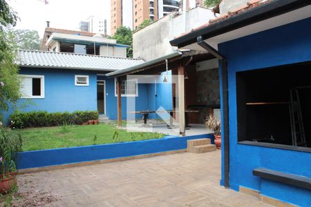 Casa à venda com 240m², 4 quartos e 4 vagasQuintal