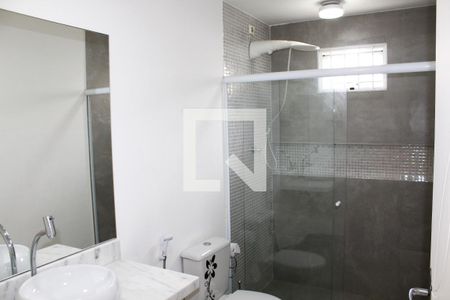 Casa à venda com 240m², 4 quartos e 4 vagasBanheiro da Edícula