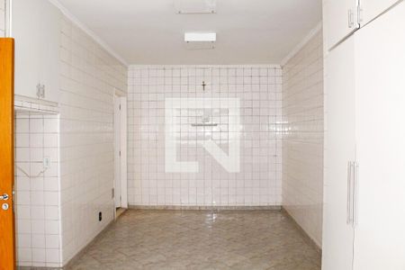 Casa à venda com 240m², 4 quartos e 4 vagasCozinha