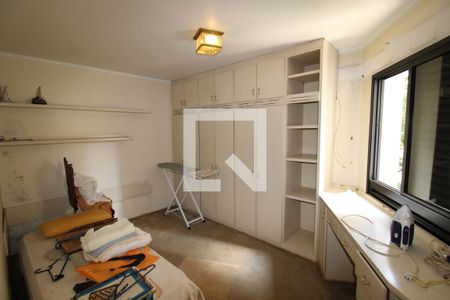 Apartamento à venda com 160m², 4 quartos e 3 vagasQuarto 3